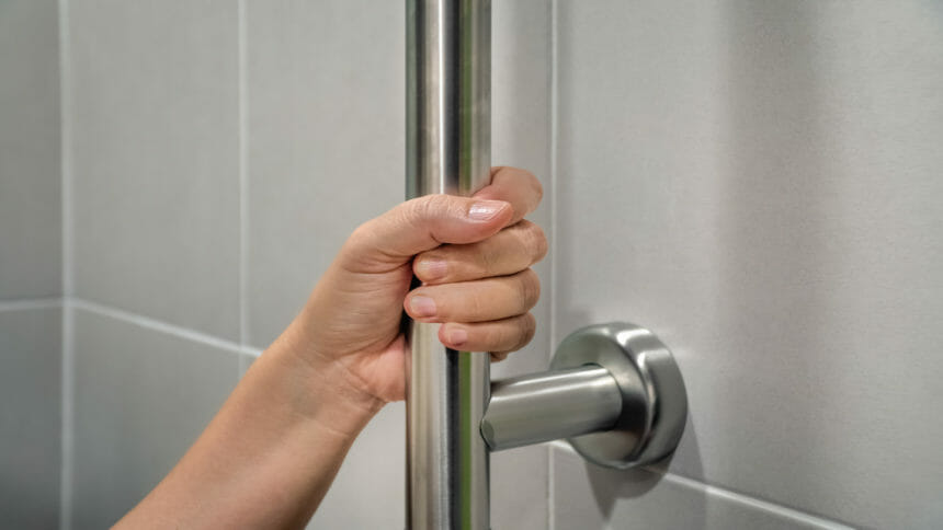 Initiative Aims to Install up to 650 Grab Bars in Homes Nationwide