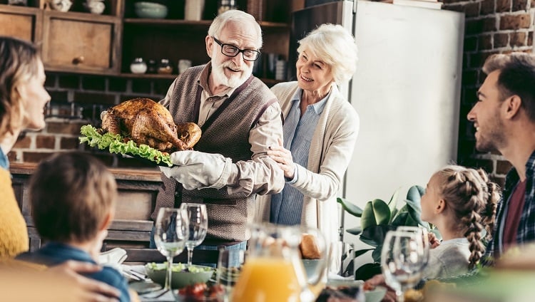 How Seniors Can Help with Thanksgiving Dinner