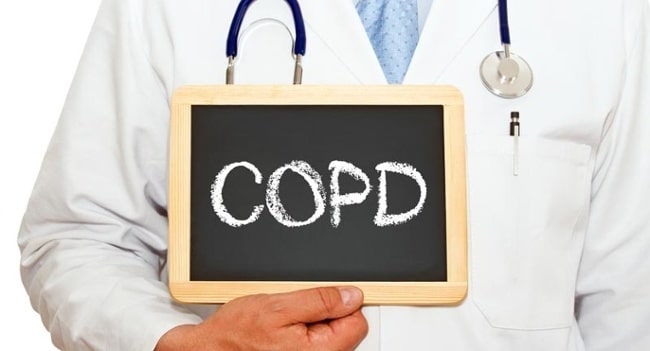 Doctor_with_COPD_on_Chalkboard-LR-1